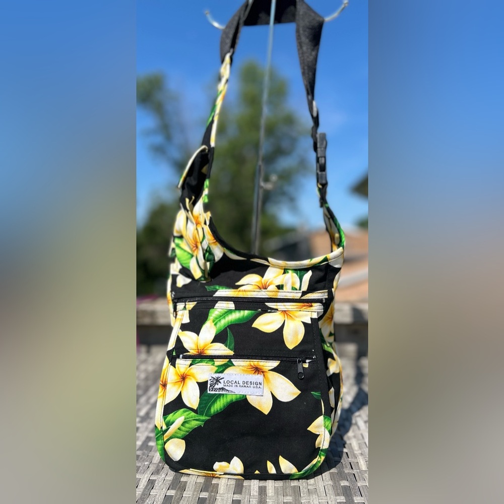 NEW Genuine Hawaiian Plumeria Sling Crossbody Bag